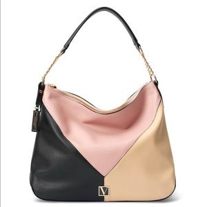 ✨The Victoria Hobo Bag ✨